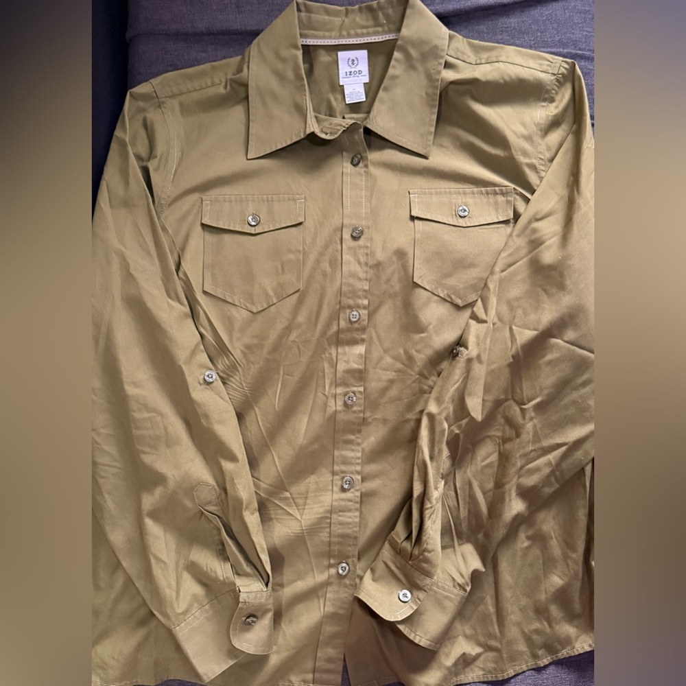 Izod women’s button down